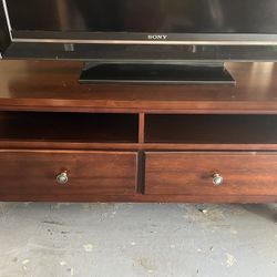 Super Bowl SPECIAL 46” Sony TV & TV Stand
