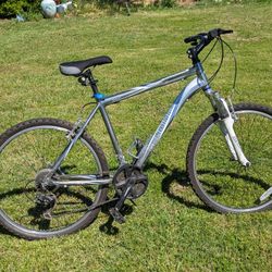 Schwinn Aluminum Comp Mountain Bike - Lightweight Frame, Great for Trail Riding