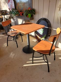 Wood Reasurant Style Kitchen Side Table & Chairs for Two!