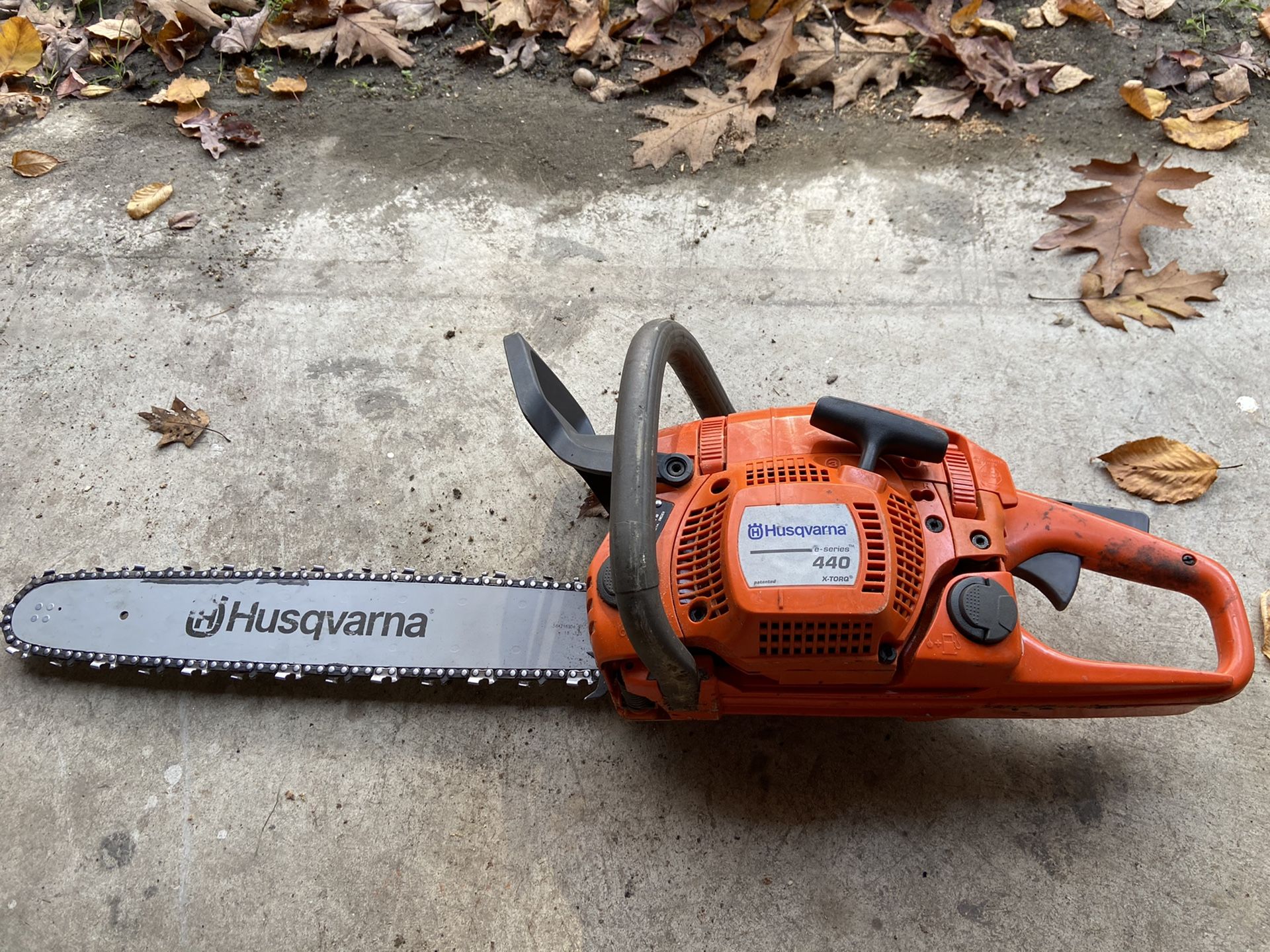 Husqvarna 440E 18-Inch 40.9cc 2.4 HP 2-Cycle Chainsaw