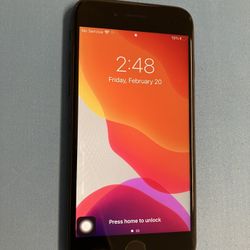 iPhone 7 Black 32MB Unlocked MINT Condition 