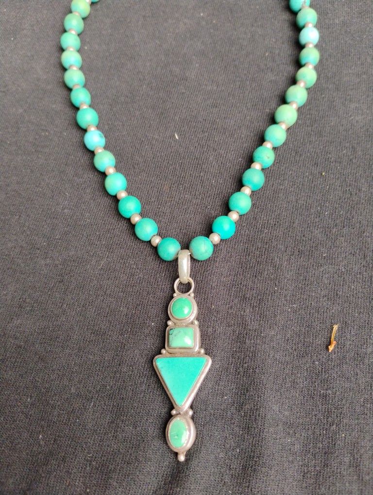 Sterling Silver And Tourquise South-Western Necklace