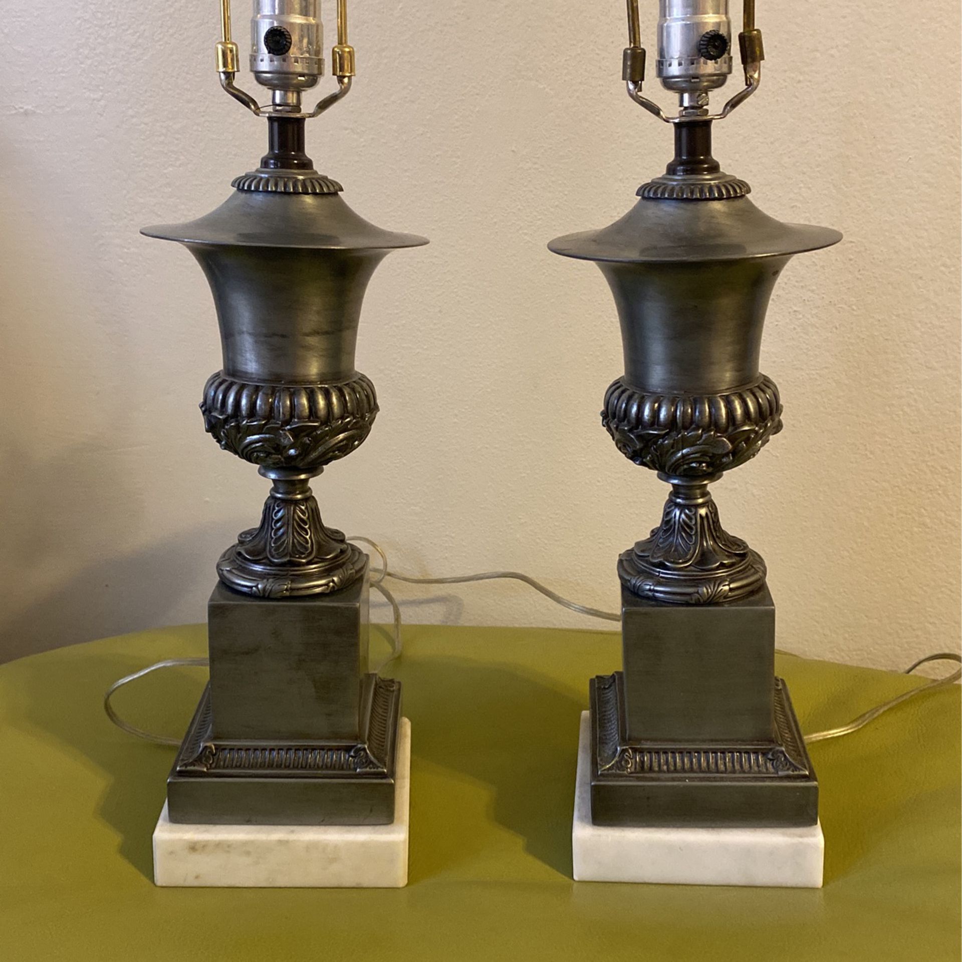 GREAT BUy!Beautiful vintage lamps with marble base. Made it Italy. perfect condition.