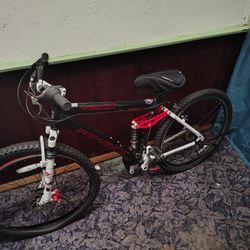 Genesis V2100 Mountain Bike
