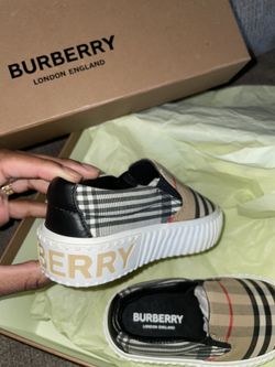 Burberry Toddler slip on