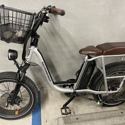 Rad Runner E-bikes 