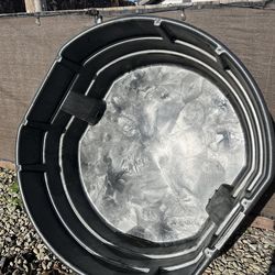 Like New 300 Gallon Rubbermaid Pond Stock Tank