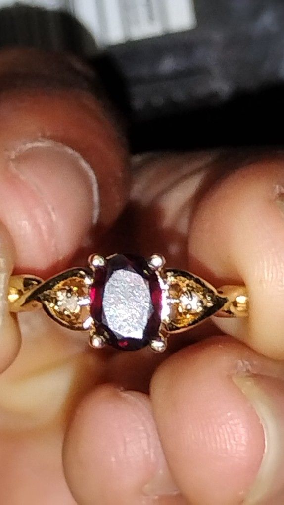 14k Gold Garnet Ring