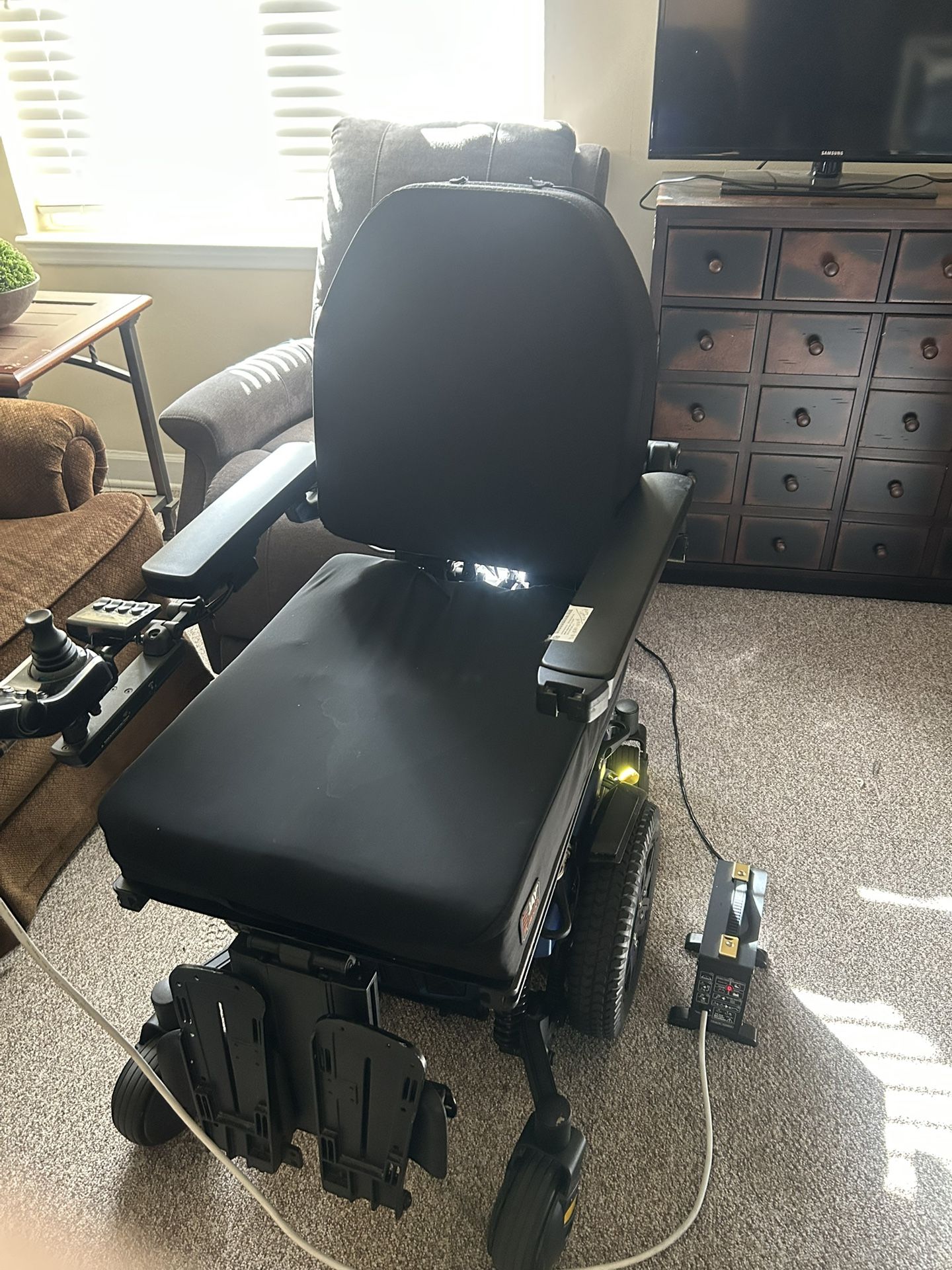 Power Wheelchair PMD. 27517