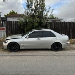 2001 Lexus Is300