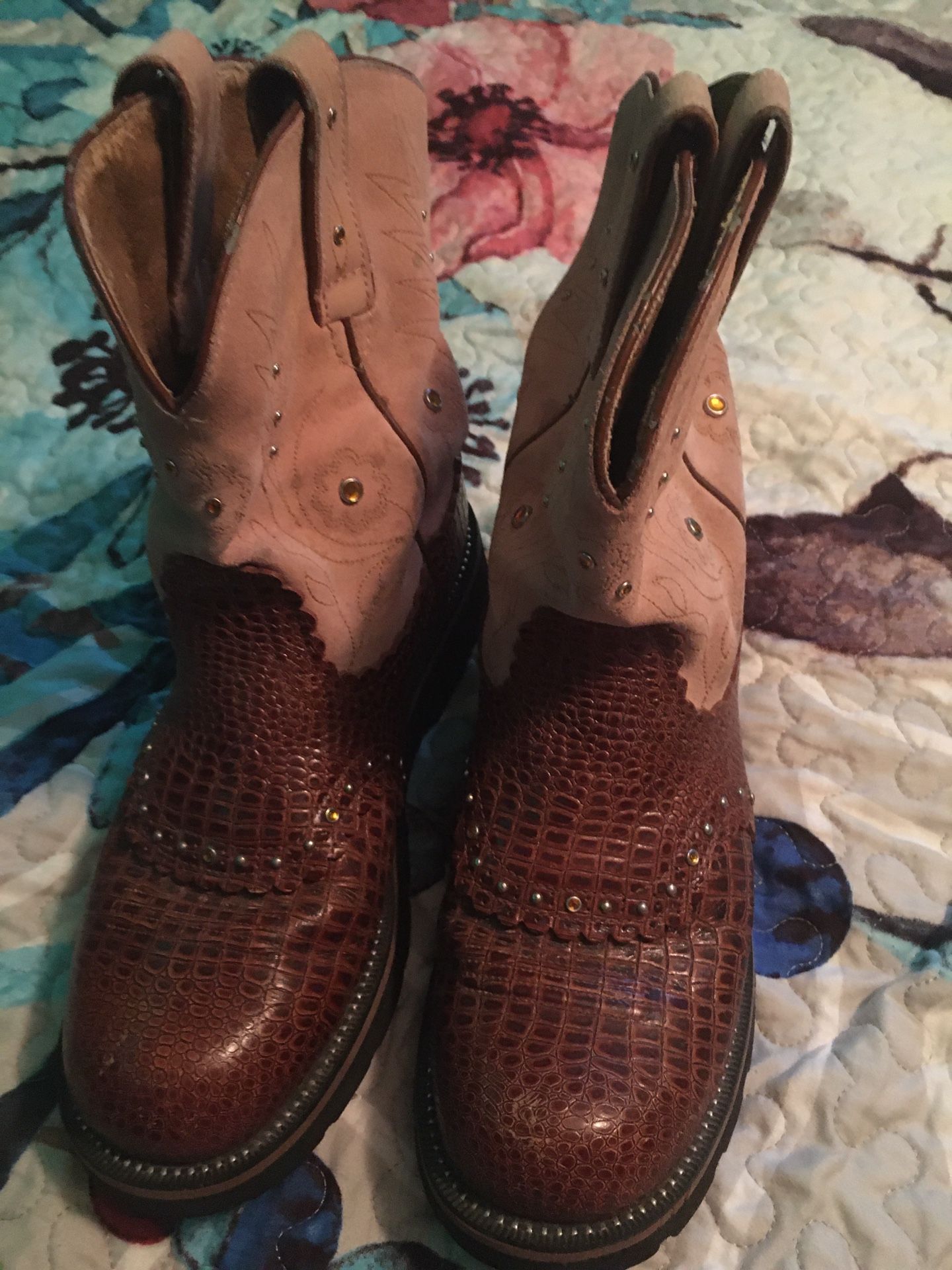 Ariot Boots Size 10