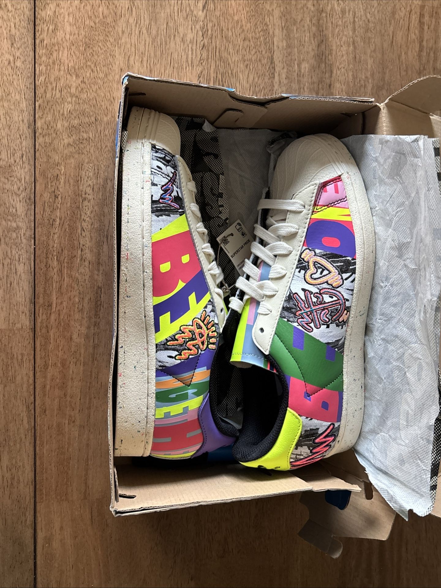 Adidas Superstar Pride