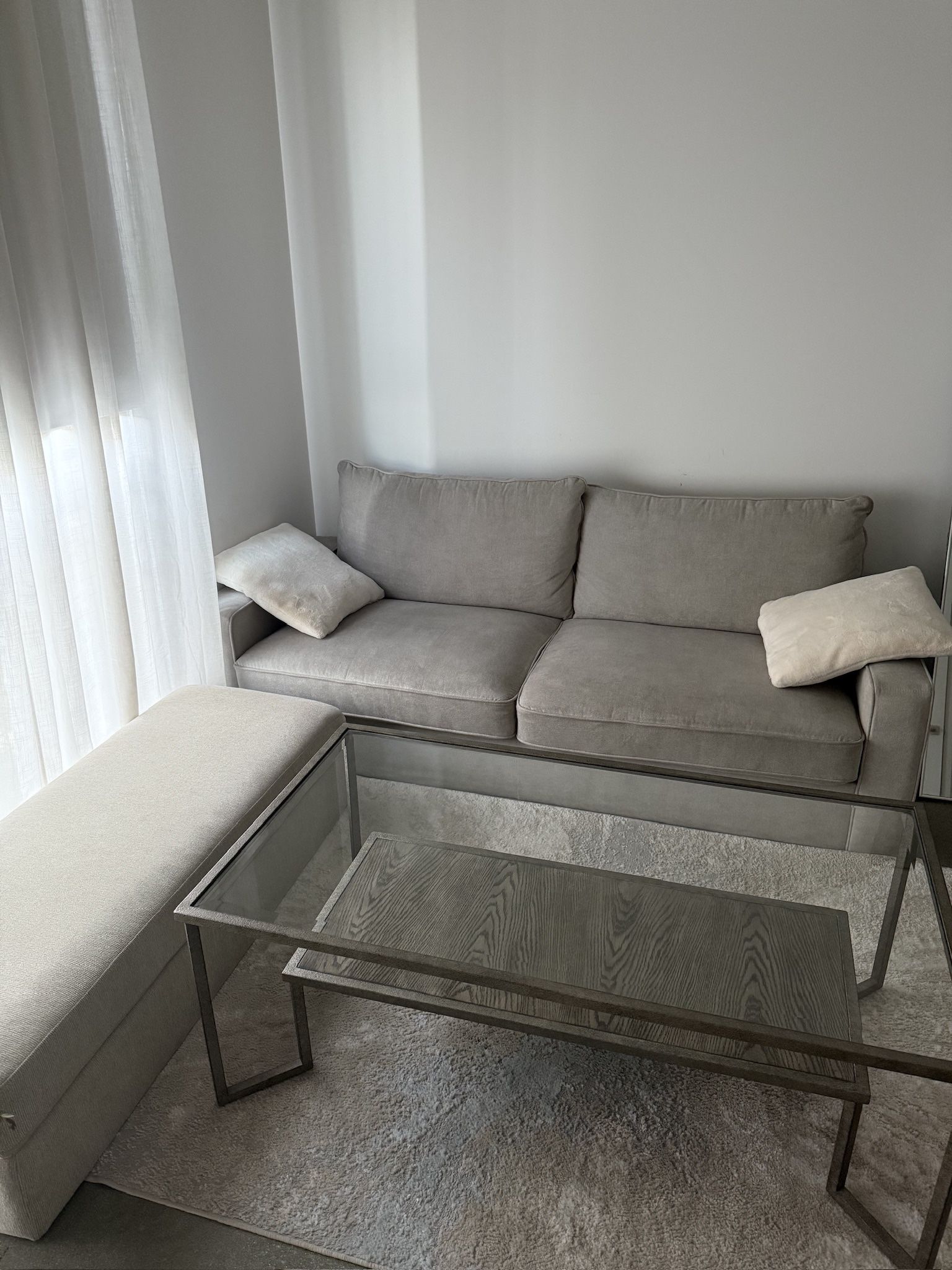 APARTMENT FURNITURE SET BEIGE BROWN (NEEDS TO GO)