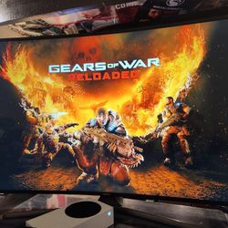 SAMSUNG 4K CURVED TV