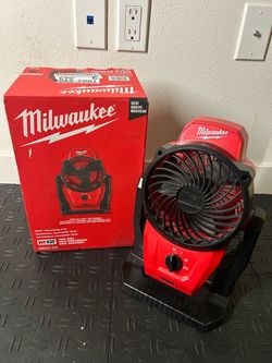 Milwaukee M12 12-Volt Lithium-lon Cordless Jobsite Fan (Tool-Only)