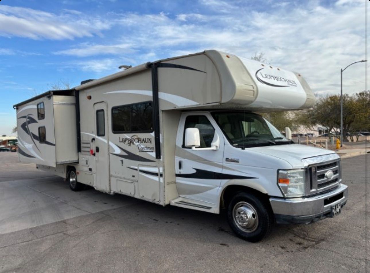 2015 Coachmen Leprechaun 321BHFE