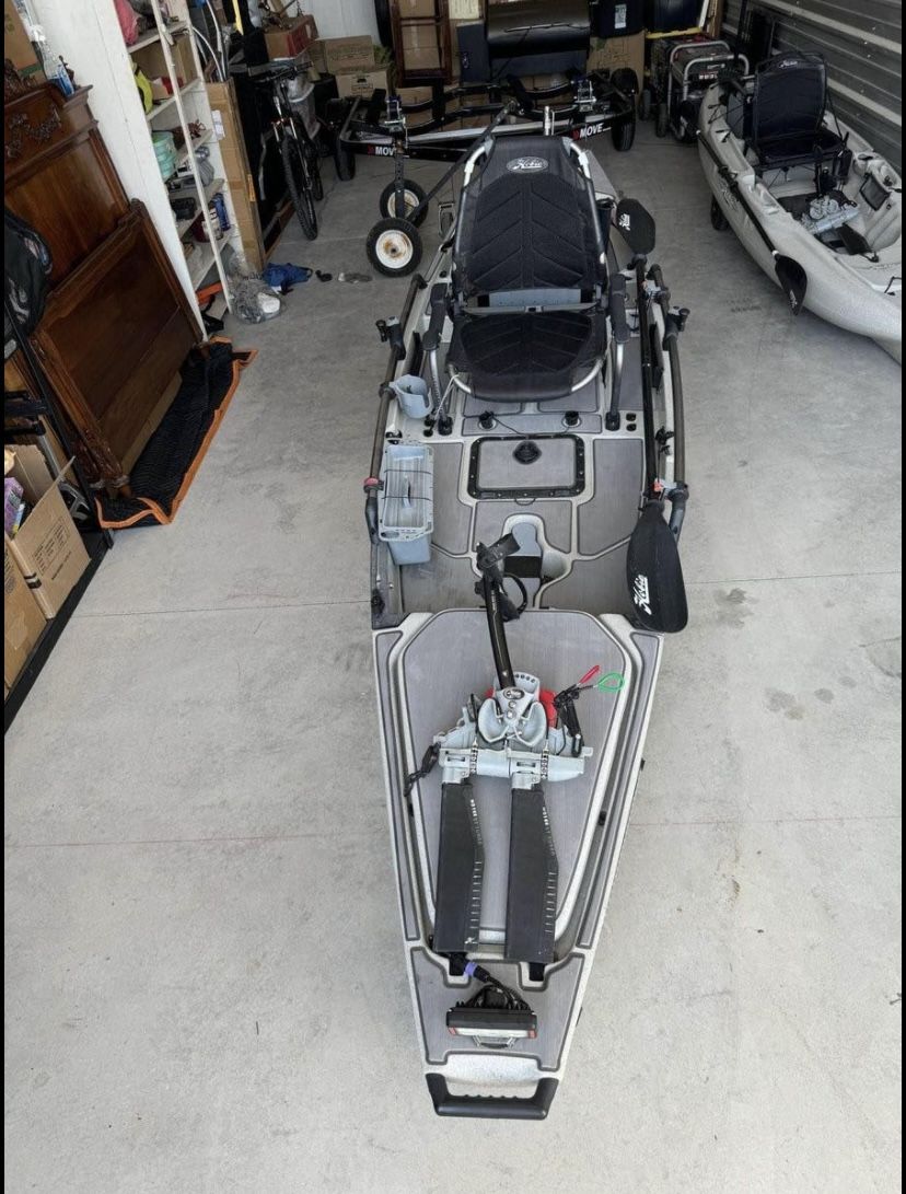 Hobie Pro Angler 14 Fishing Kayak