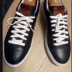 Mens TO BOOT NYC Size 8 Sneaker  80$ 