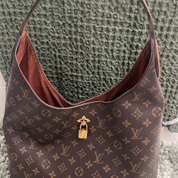 Women’s Hand Bag