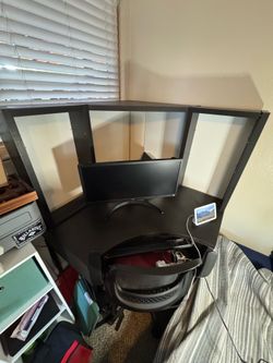 CORNER DESK BY IKEA IN GREAT SHAPE
