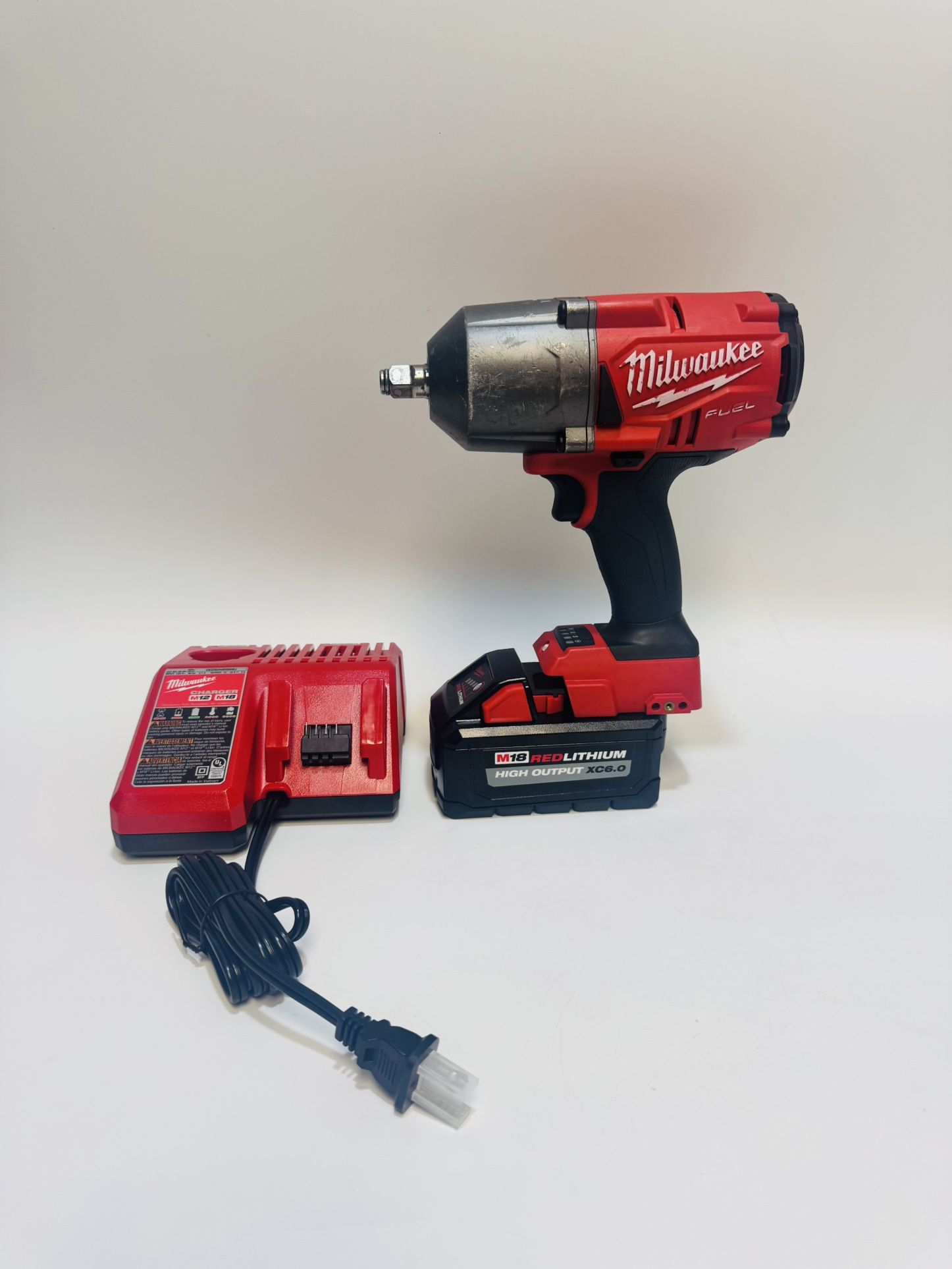🚀 Milwaukee Fuel 1/2 Impact Wrench + 6.0 High Output Battery + M12 & M18 Charger