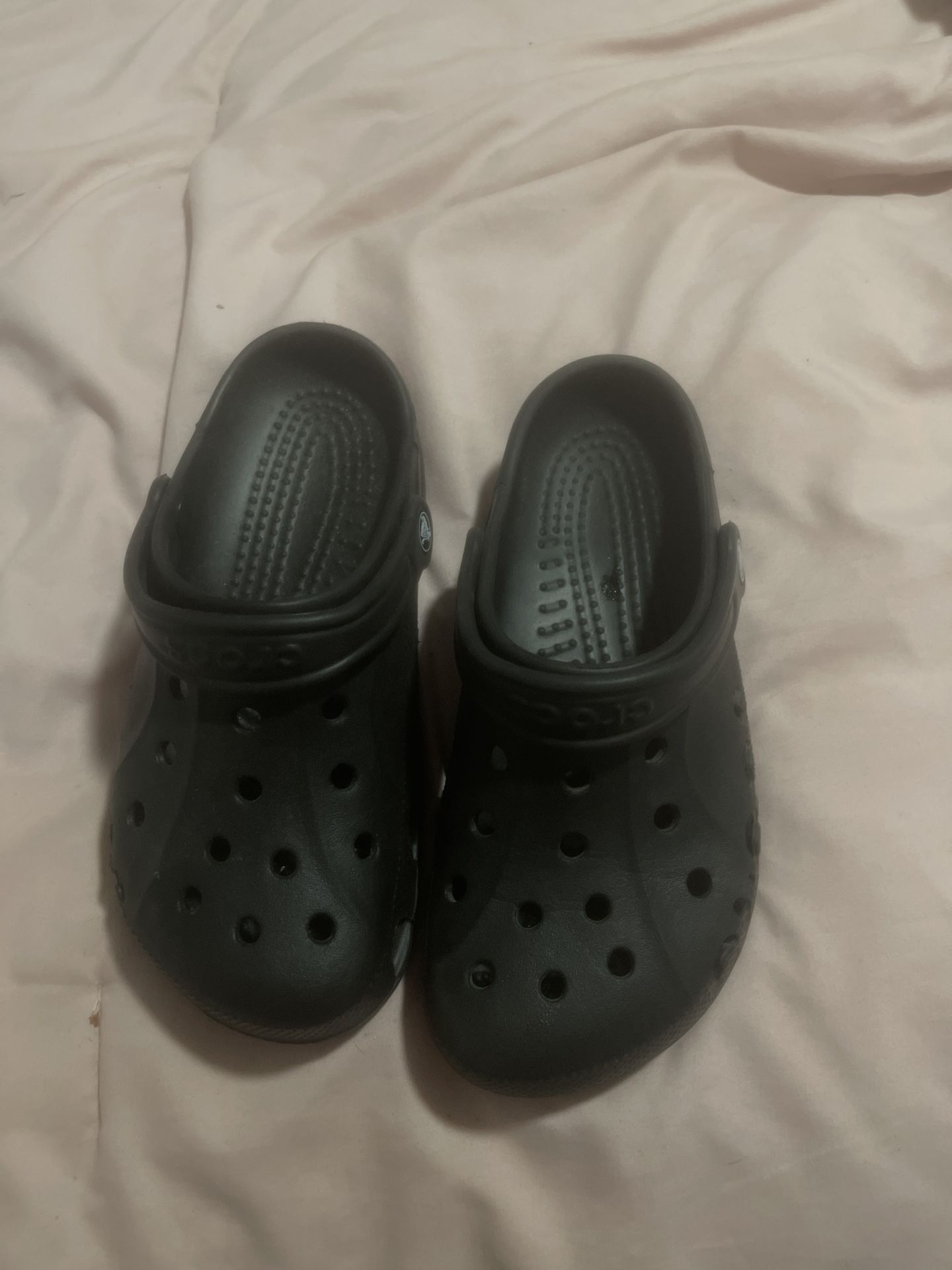 women's crocs size 5