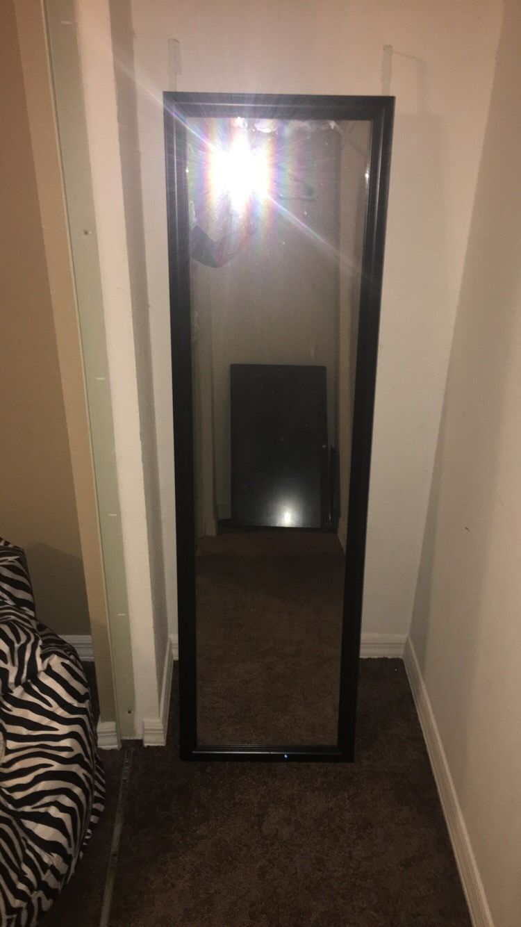 Hanging door mirror
