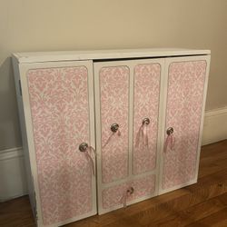 American girl dolls, clothing, and closet