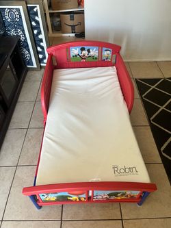 Kids bed Mickey Mouse comes with mattress