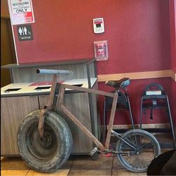 1950s throne goon 29 inch