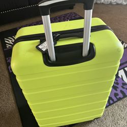 🌼Luggage Slightly Used 🌼