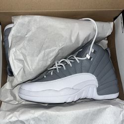 Air Jordan 12 