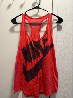 Nike top