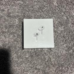Airpod Pros 2 with noise cancellation 