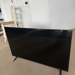 TCL 40” Roku Smart TV (Model 40S334) – Excellent Condition