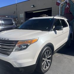 2015 Ford Explorer
