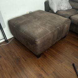 Brown Ashley Furniture Ottoman