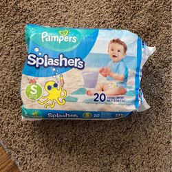 Pampers Splashers Size Small