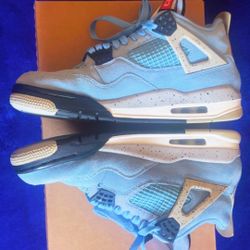 Jordan 4 UNC