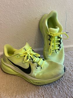 Nile running shoes size 9