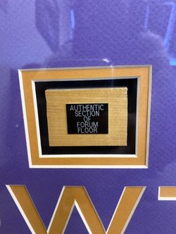 Lakers Memorabilia Frame W/autographs