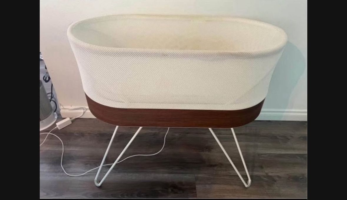 LOW PRICE MOVING- AS IS NOT WORKING $1700 + TAX RETAIL SNOO BASSINET 