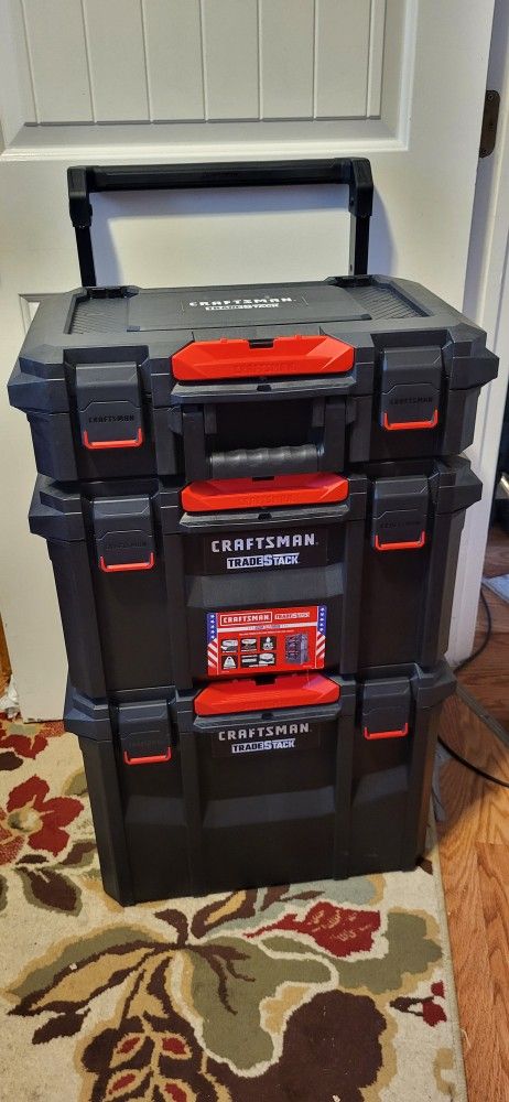 CRAFTSMAN TRADESTACK 22-in W x 33.6-in H x 18-in D Black Plastic Rolling Tool Box