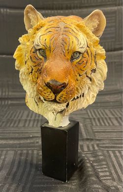 Bengel Tiger Head Bust Hand-painted Sculpture Green-eyed Realistic Detailed