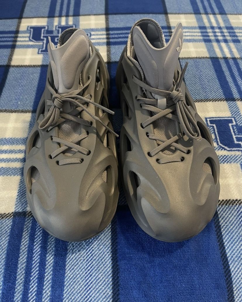 Adidas AdiFOM Q ‘Black Carbon Grey’ HP6585 Men Size 10.5/11