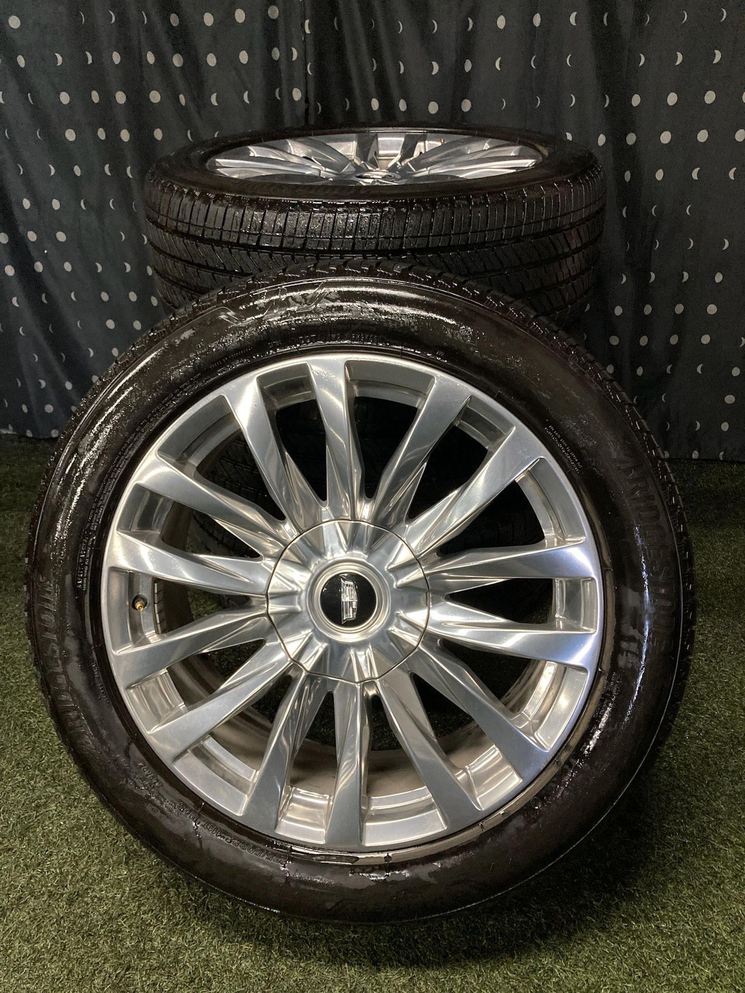 2023 Cadillac Escalade 6 Lug 22 Inch Takeoffs OEM Wheels