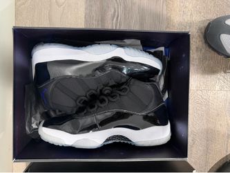Jordan 11 space jam size 11.5