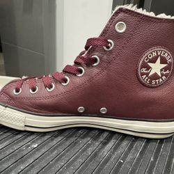 Maroon Converse Men’s 9