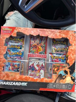 Pokemon Charizard EX Premium Collection Box