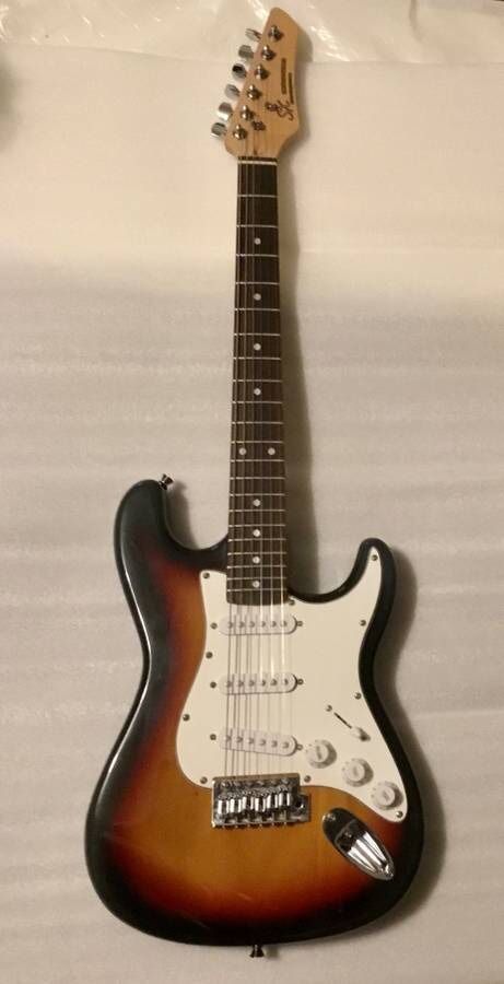 SX Fully Repaired Guitar W Amp